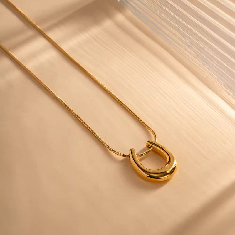 Anti Tarnish Geometric Shaped Pendant For Women