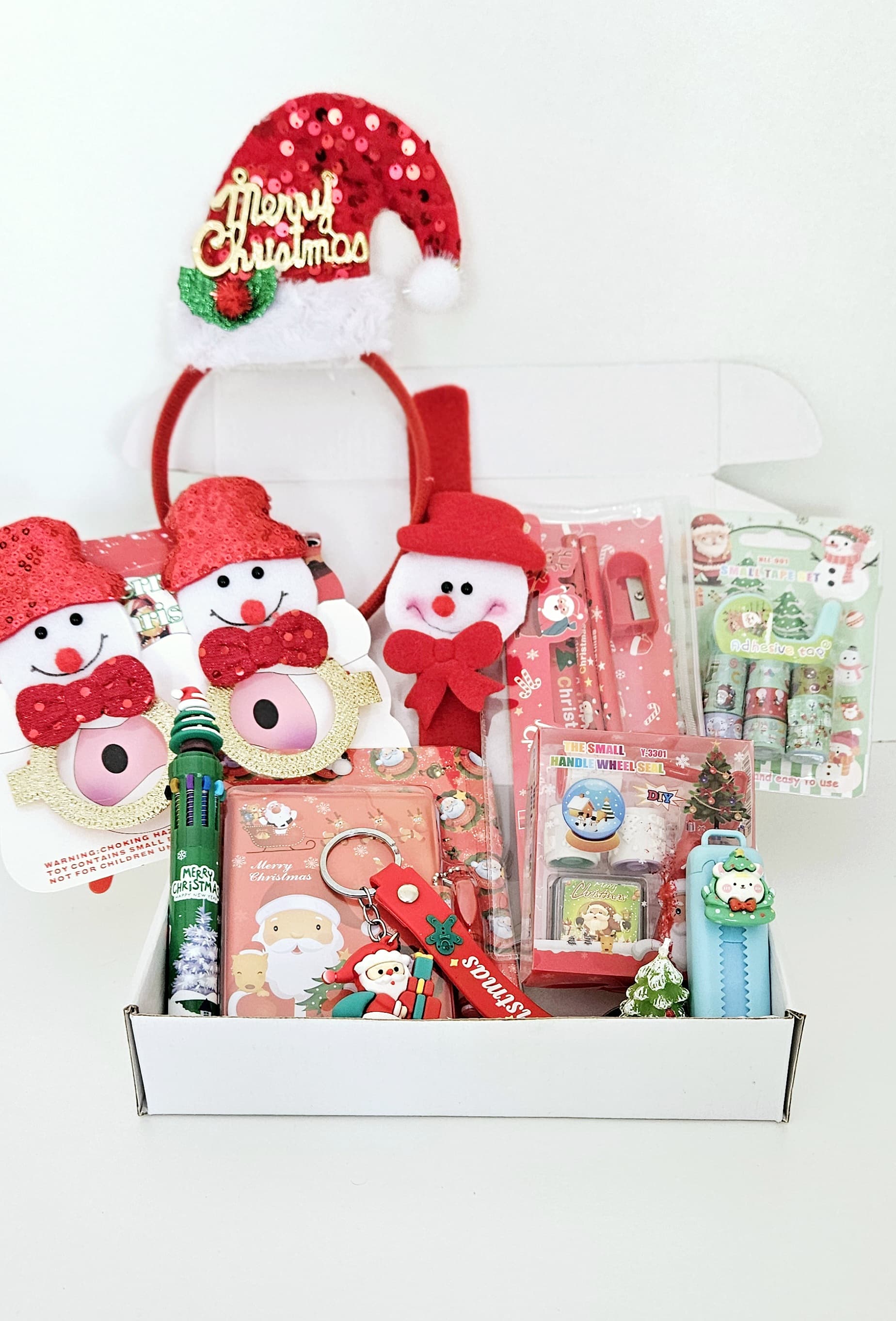 Holly Jolly Signature Box 15 items