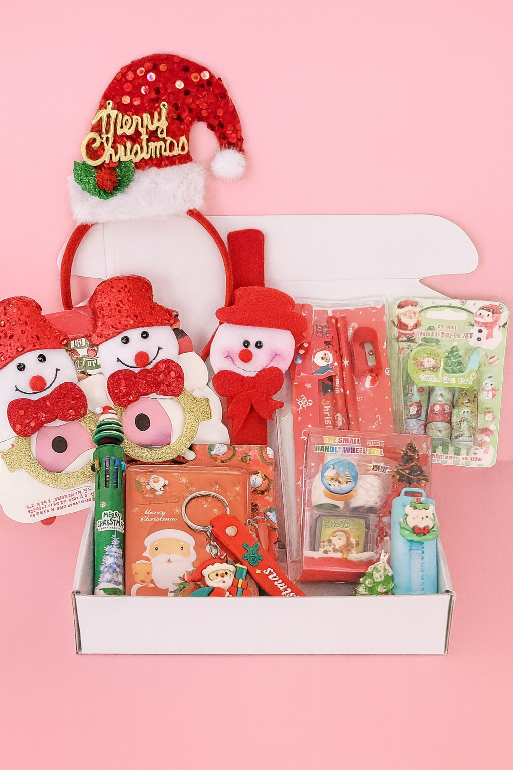Holly Jolly Signature Box 15 items